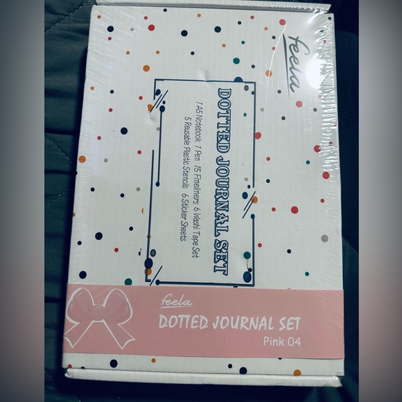 Brand New Sealed Dotted Journal Set in Pink - Picture 4 of 4